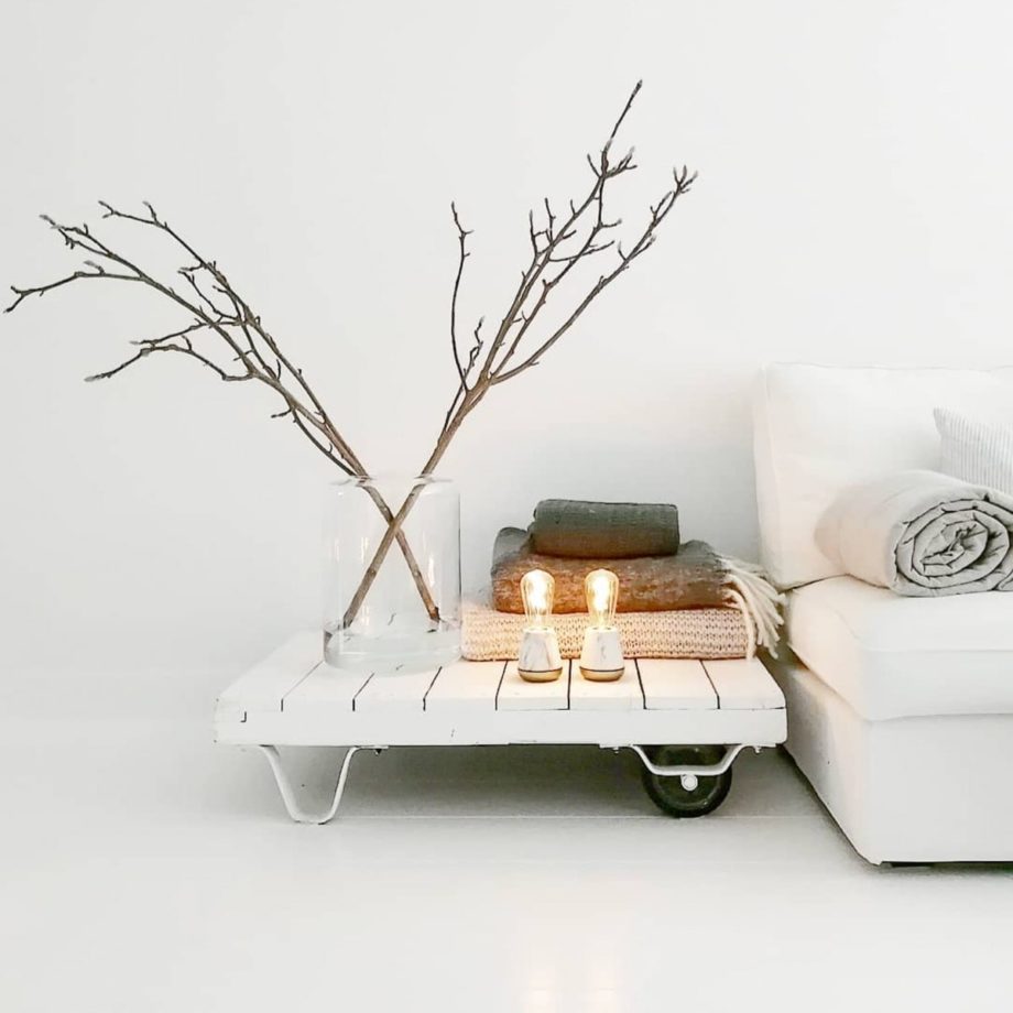 Humble - One table light White Marble
